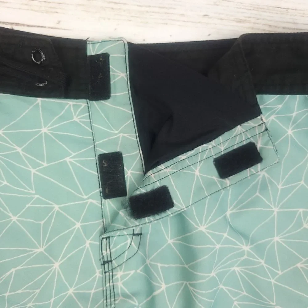 Ezekiel blue geometrical print swim shorts size 32